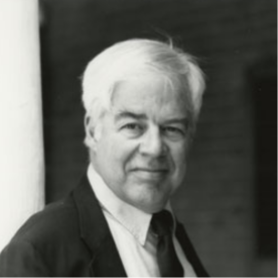 穿着西装笔挺的男子黑白照
描述已自动生成